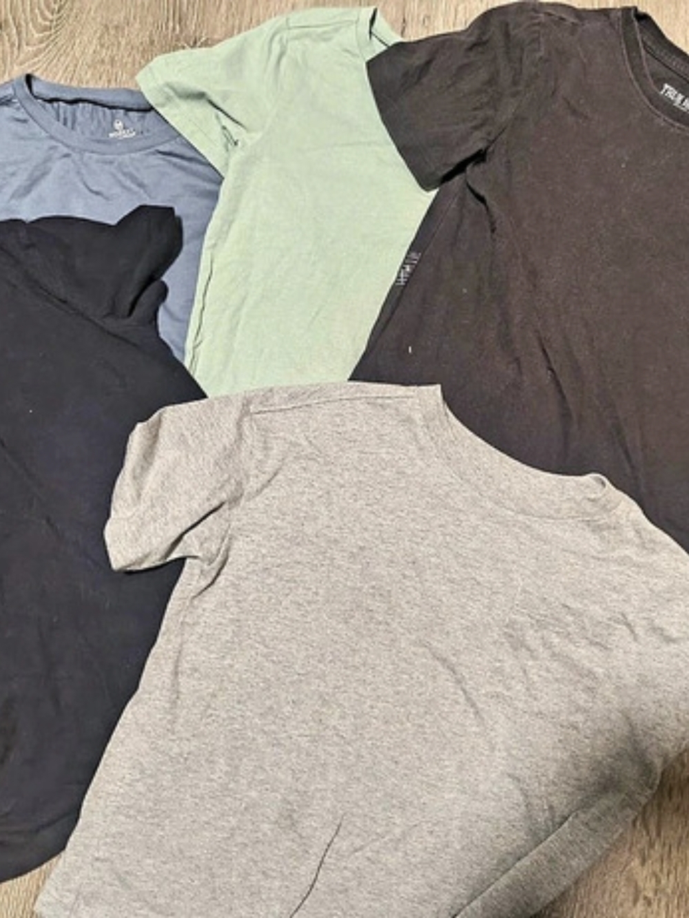 6-7 Old Navy Short, Honest , True Religion Sleeve Graphic Tees Bundle